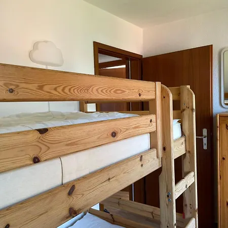 Ferienwohnung-nils-holgerson-mit-balkon-zwischen-strand-wald-wiese-im-suedosten-der-insel-ruegen Lejlighed Gustow (Vorpommern-Rugen)