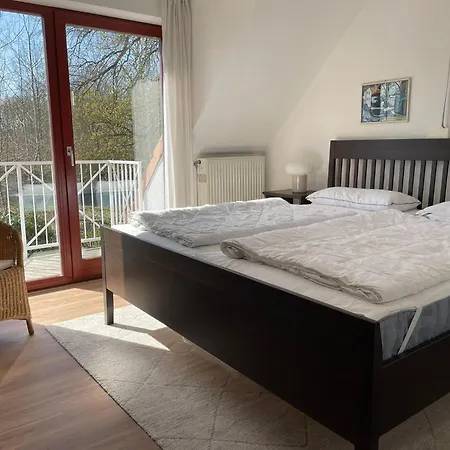 Ferienwohnung-nils-holgerson-mit-balkon-zwischen-strand-wald-wiese-im-suedosten-der-insel-ruegen Lejlighed *