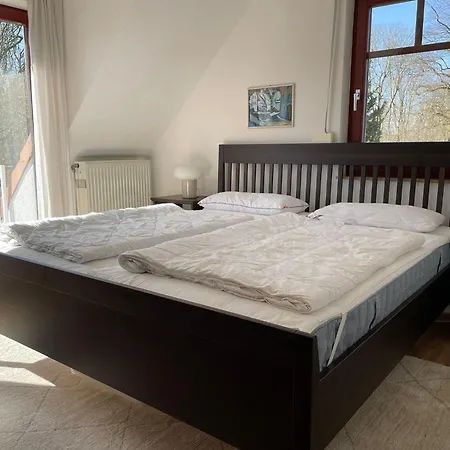 Apartment Ferienwohnung-nils-holgerson-mit-balkon-zwischen-strand-wald-wiese-im-suedosten-der-insel-ruegen *
