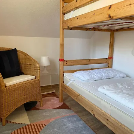 Ferienwohnung-nils-holgerson-mit-balkon-zwischen-strand-wald-wiese-im-suedosten-der-insel-ruegen Apartment *