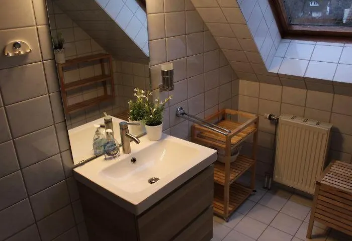 Ferienwohnung-nils-holgerson-mit-balkon-zwischen-strand-wald-wiese-im-suedosten-der-insel-ruegen * Gustow (Vorpommern-Rugen)