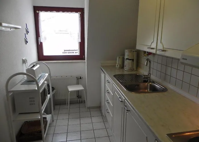 Appartement Ferienwohnung-nils-holgerson-mit-balkon-zwischen-strand-wald-wiese-im-suedosten-der-insel-ruegen *