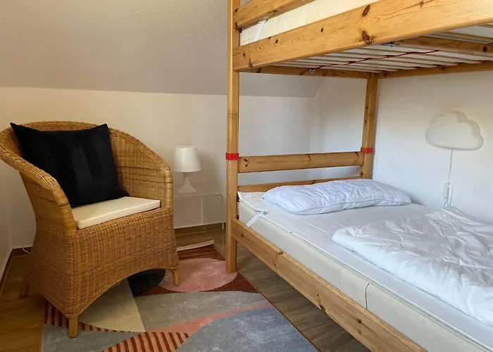 Ferienwohnung-nils-holgerson-mit-balkon-zwischen-strand-wald-wiese-im-suedosten-der-insel-ruegen Appartement *